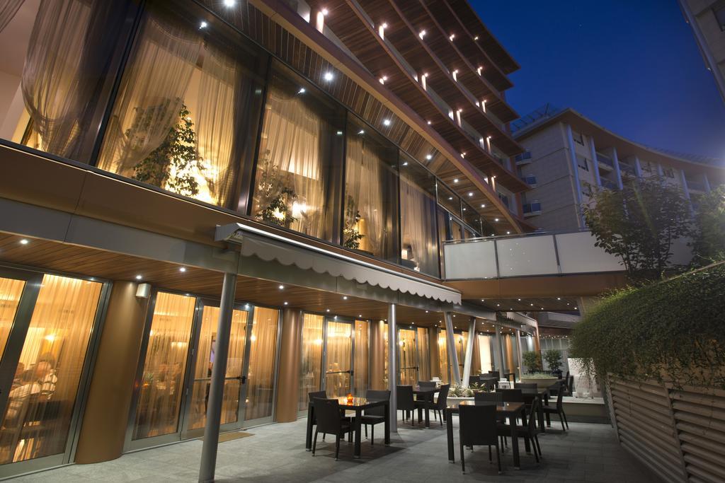 Hotel Calissano Алба Екстериор снимка