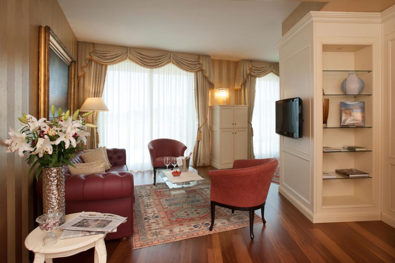 Hotel Calissano Алба Екстериор снимка